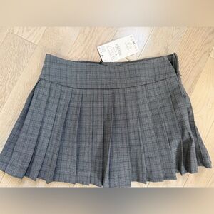 NWT Zara Gray Pleated Women's mini Skirt with built in short XS